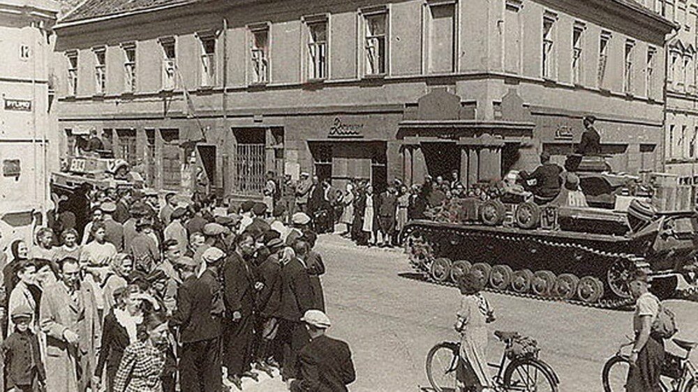 Каунас 1941 год   —   источник:livelib.ru