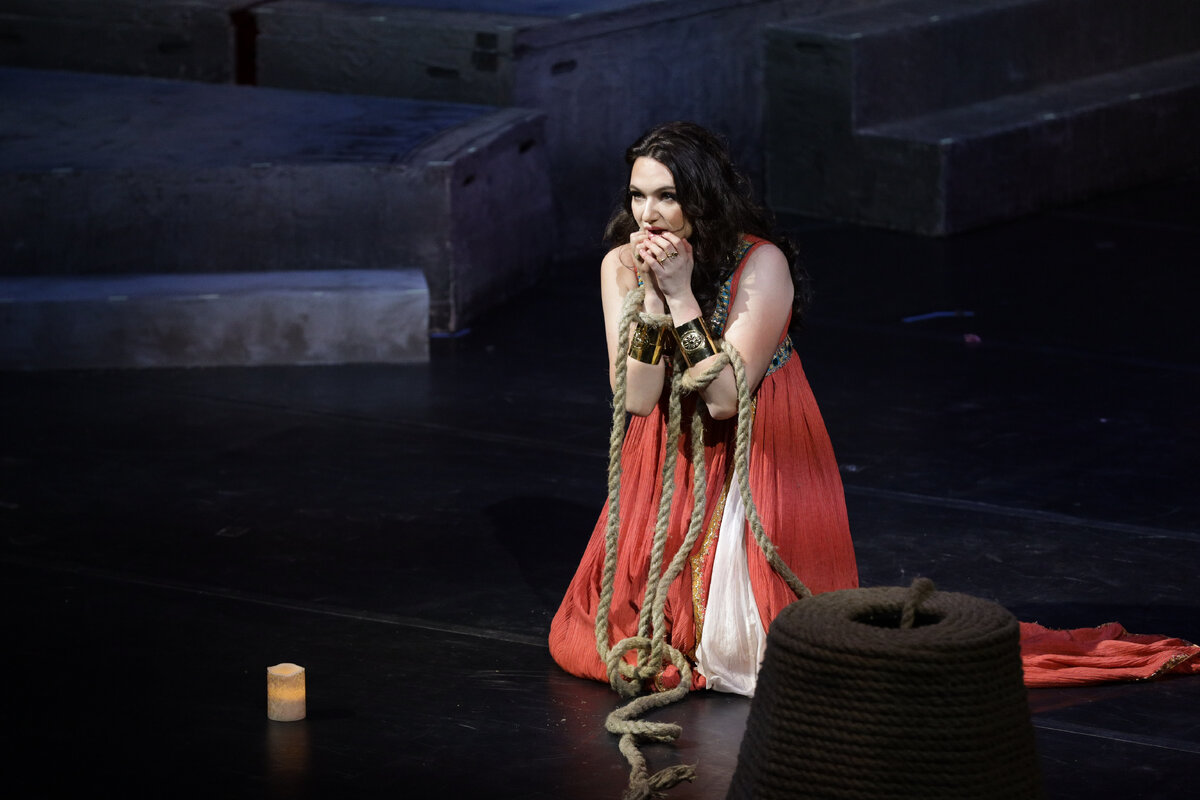 Екатерина Санникова в роли Электры и Аиды. Фото Наташа Разина