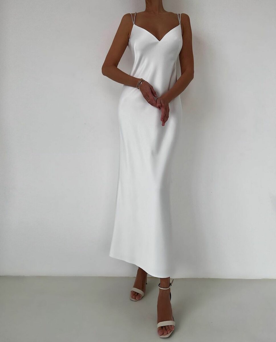 Платье 13500₽