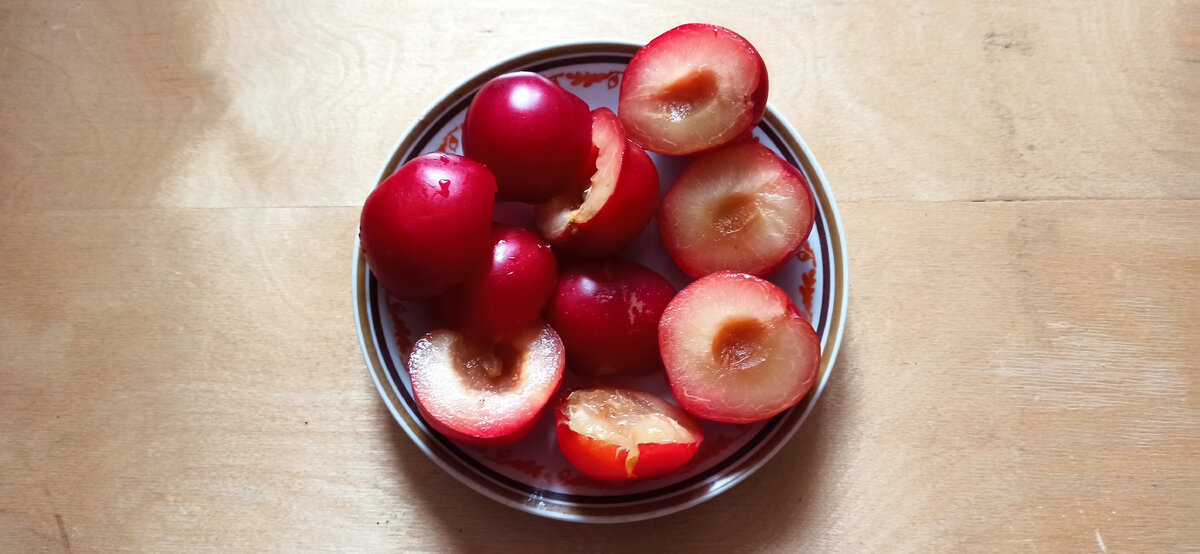 Внутри как редиска