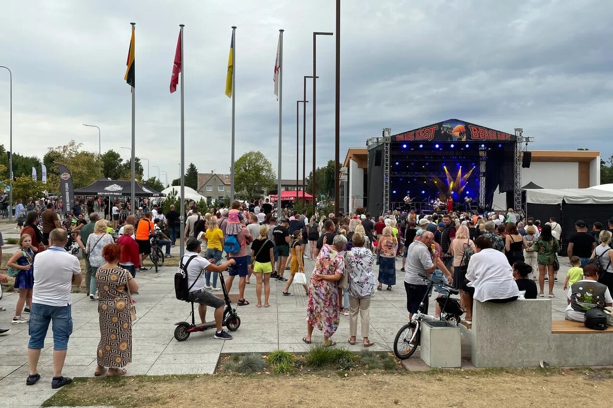 На прошлой неделе в Швянтойи состоялся фестиваль Beach Bike Fest.