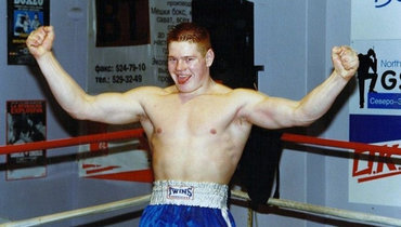 Молодой Дацик: учился на собачьих боях, ночевал в офисе, бегал как регбист, захотел подраться — получил перцовкой в лицо  📷
