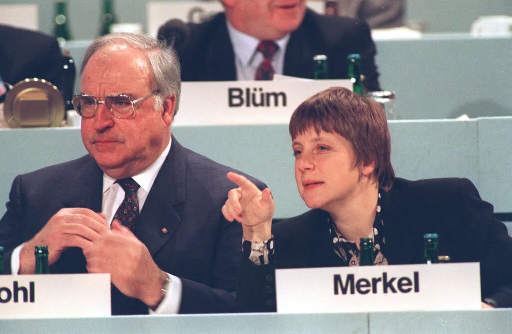Ангела Меркель: за спасением Германии и ЕС нужно обращаться к России