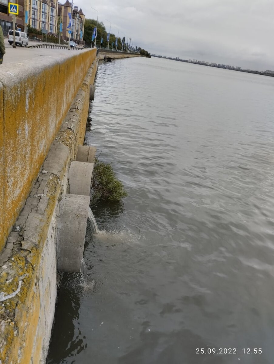 Прямой выпуск (без очистки) ливневой канализации в Воронеже  
