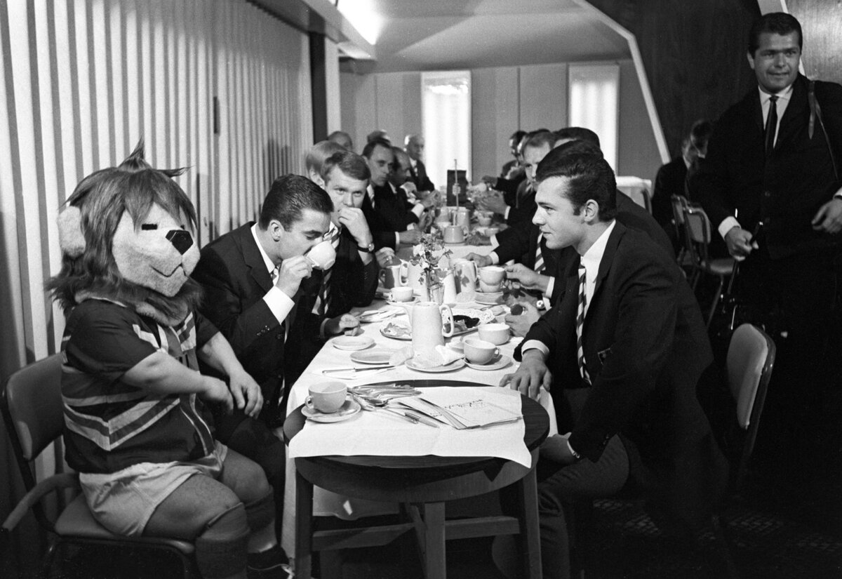     Уилли - маскот чемпионата мира 1966 года в Англии.