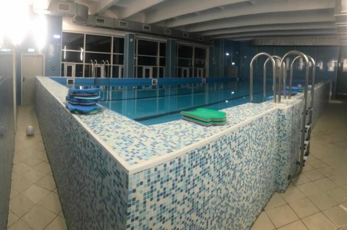    В Новосибирске в школе, где утонула второклассница, закрыли бассейн