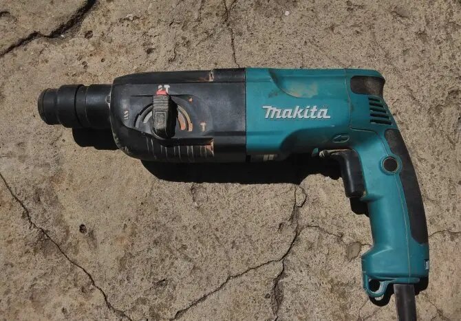 Как поменять патрон на перфораторе? Полное руководство по снятию и разборке патронов