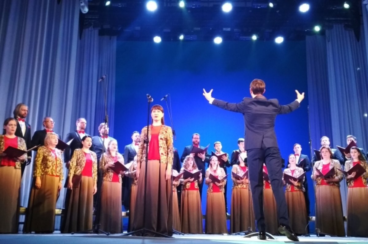    Музыка мира. В Красноярском крае дал концерты легендарный Минин-хор