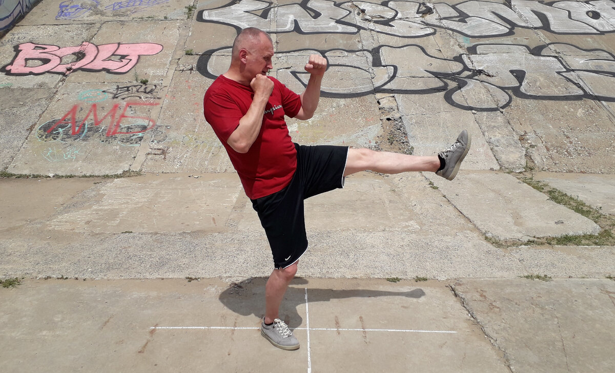 Стараюсь, как могу. Фото сделано на набережной Волги. Есть там такие закоулки. 