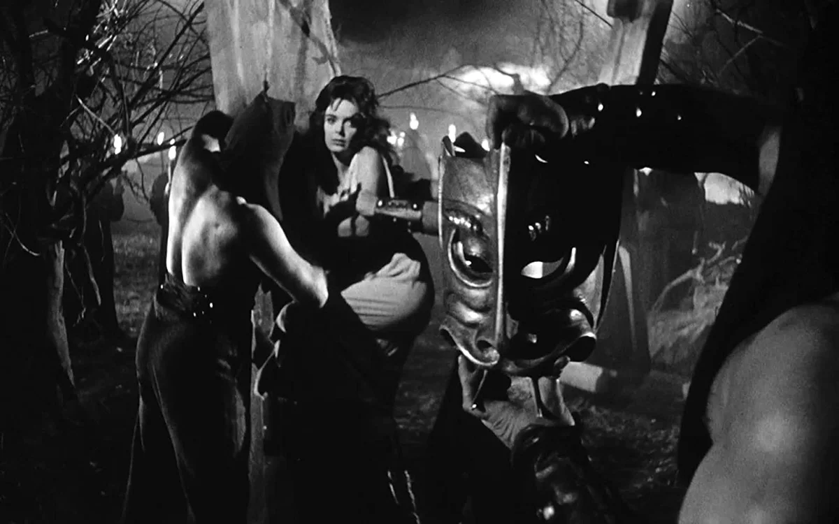 Кадр из фильма «Маска Сатаны»