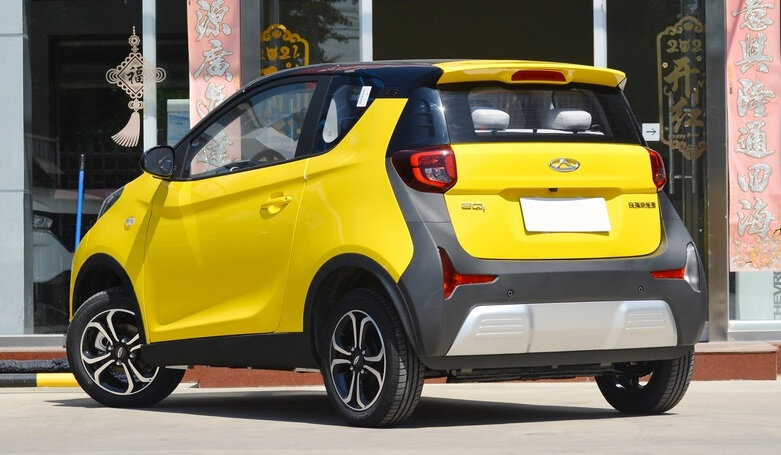 На фото: электрокар Chery Little Ant (EQ1)