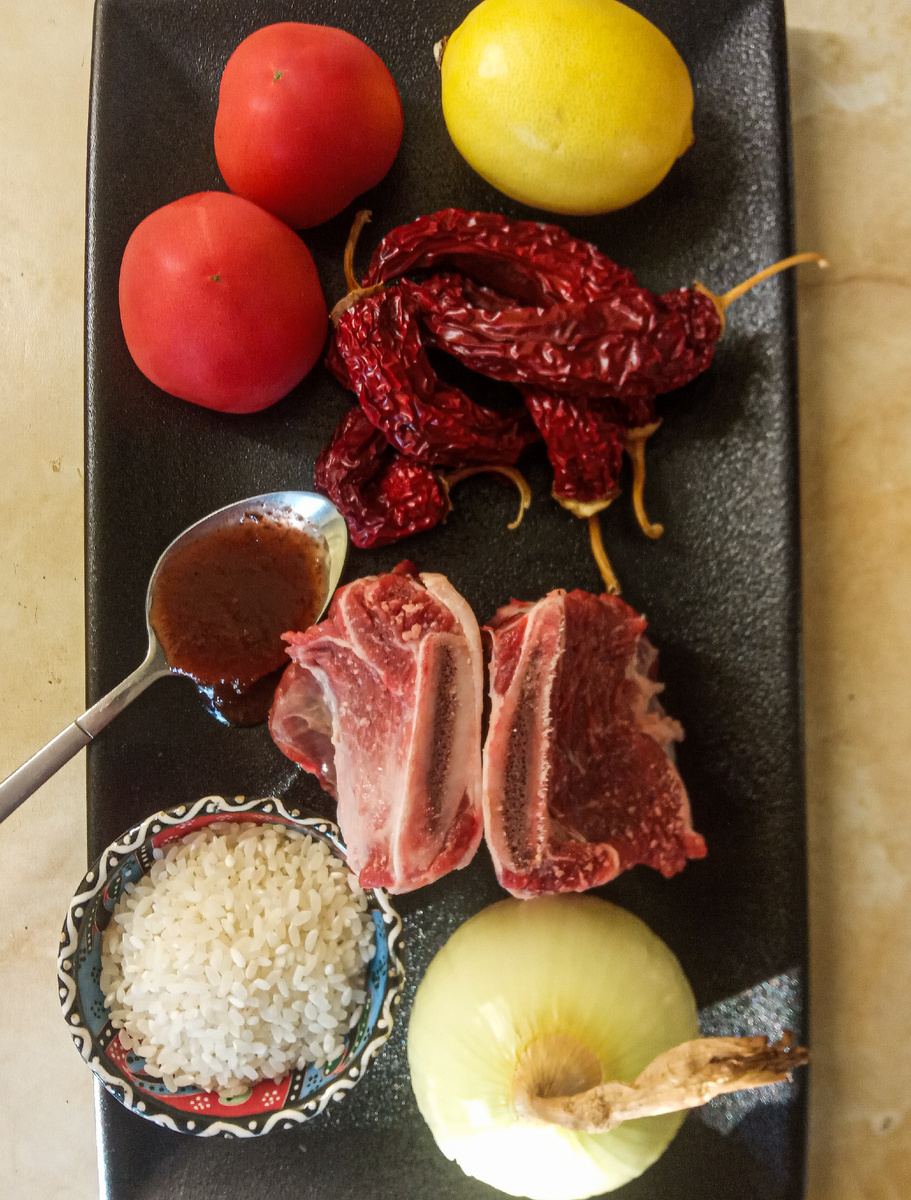 Тут ещё должны быть чеснок и кинза