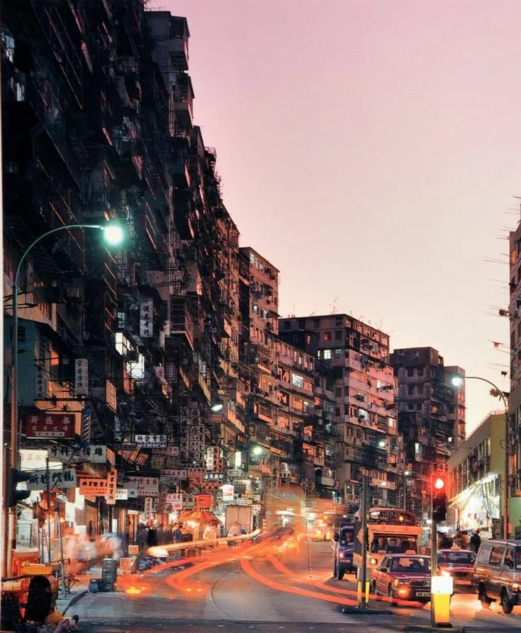 Десятки тысяч жителей показывали чудеса выживания в имеющихся обстоятельствах. Источник - https://clck.ru/Yrnez