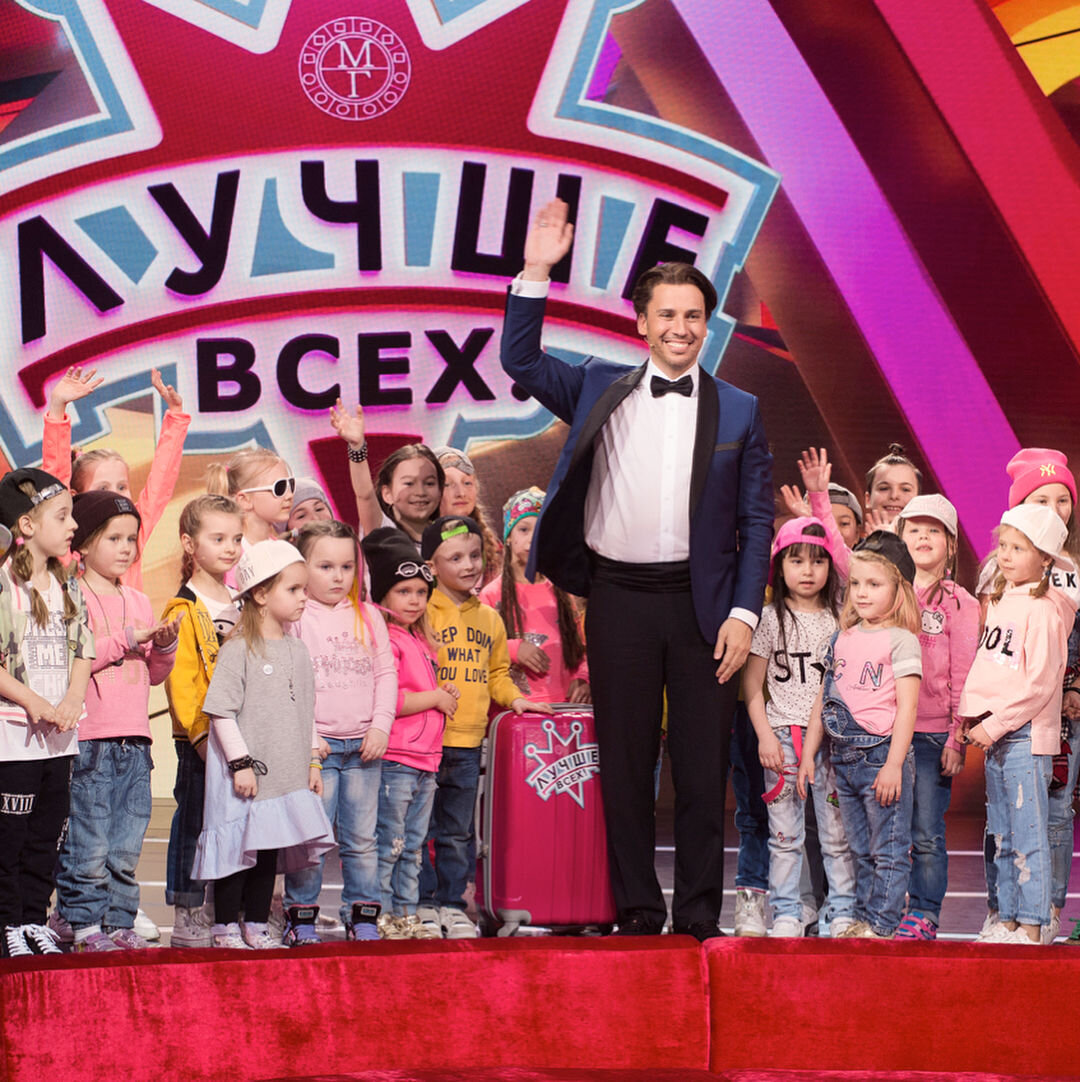 Шоу талантов на Первом, где дети выглядят здоровыми и счастливыми