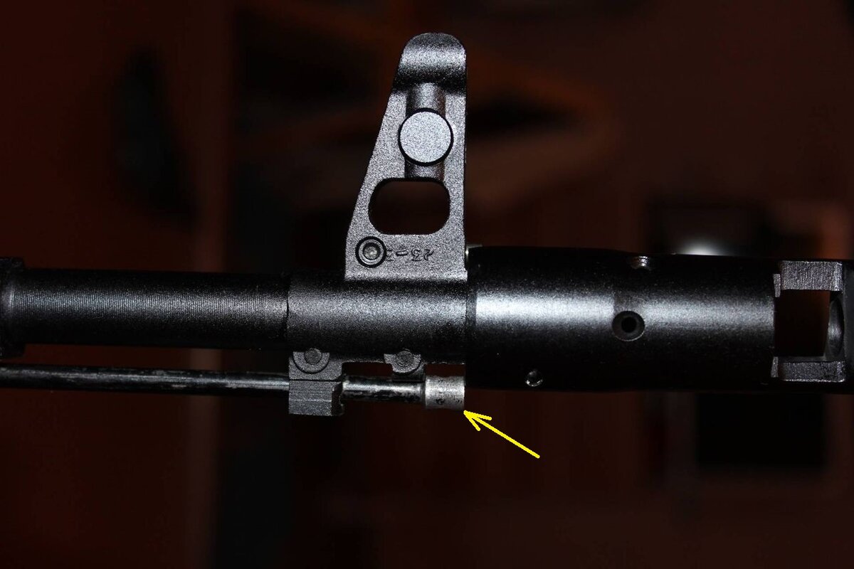 Автомат и снизу  шомпол. Фото из открытых источников