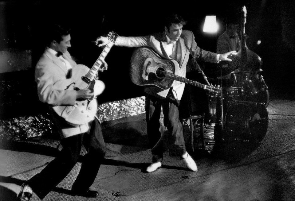 Скотти Мур, Элвис Пресли, Ди-Джей Фонтана и Билл Блэк.