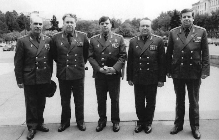 Второй справа – А.И. Сергеев