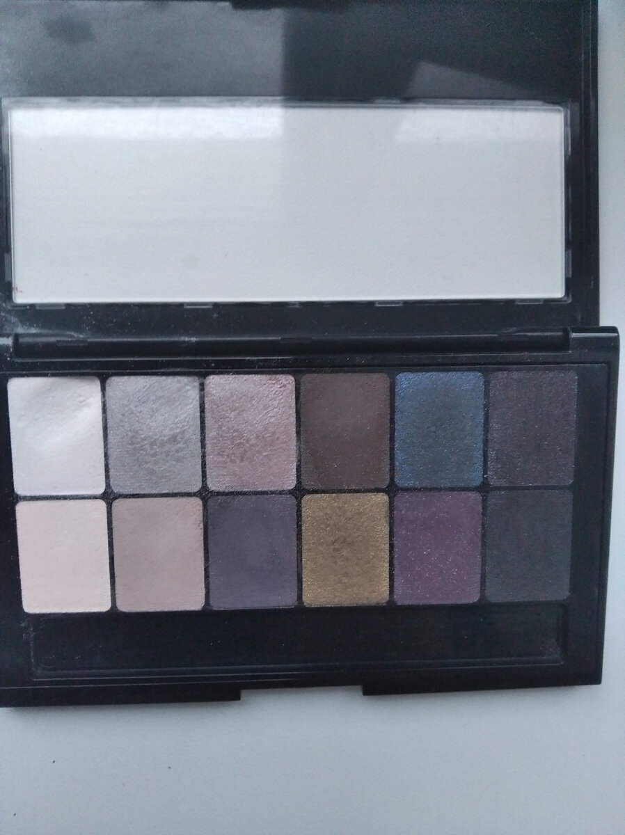 Maybelline The rock nude. Первая палетка года