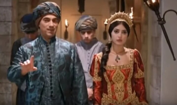 Принцесса идёт по золотому пути.