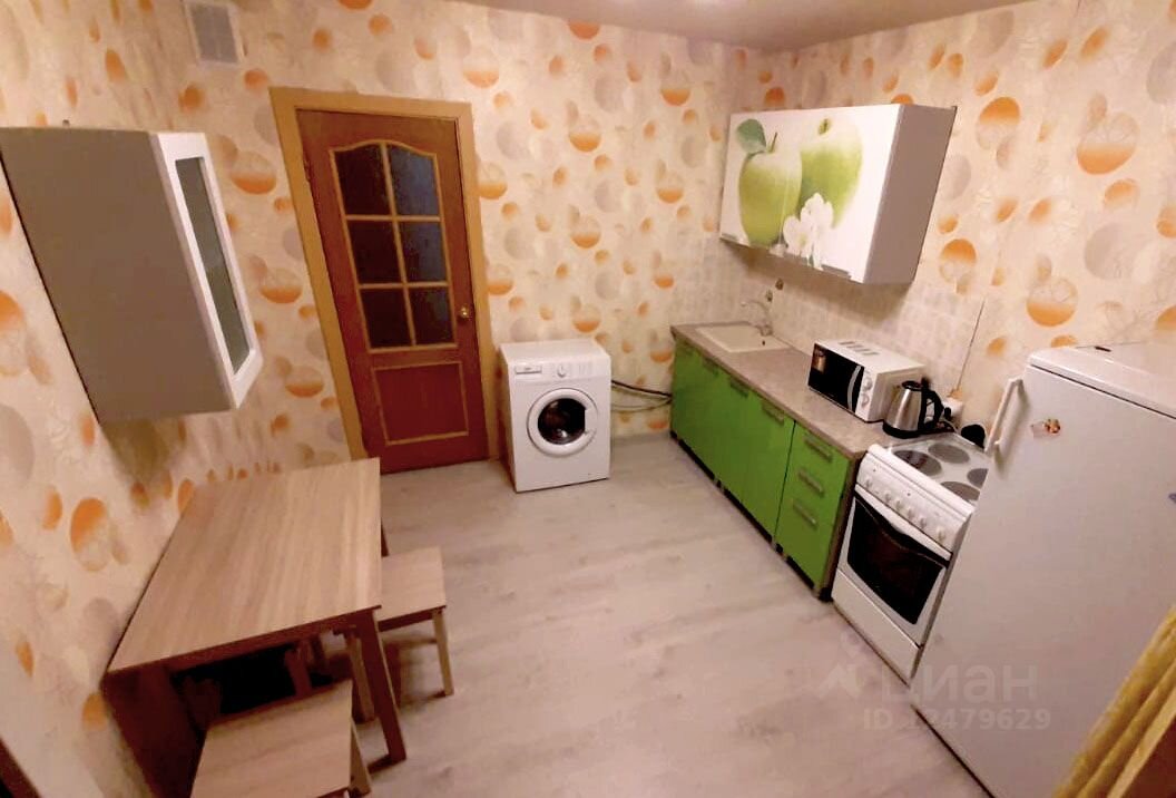 Кухня вышеописанной квартиры, фото с циан