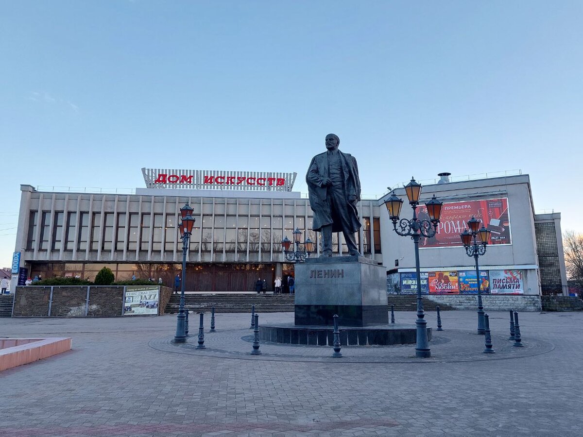 Дом искусств и сквер рядом с ним начнут ремонтировать в 2022 году