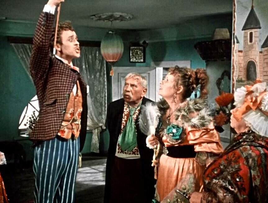 «…ежели человек вчёный, так ему уже свет переворачивается вверх ногами, пардон, вверх дыбом», кадр из фильма «За двумя зайцами», СССР, 1961 год