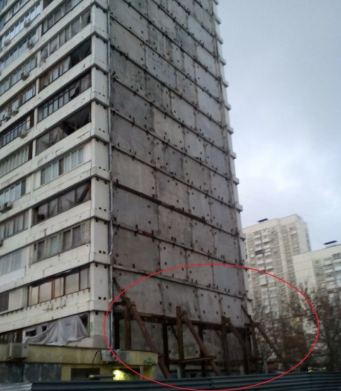 Источник: https://trinixy.ru/154651-opasnyy-dom-na-rublevskom-shosse-2-foto.html