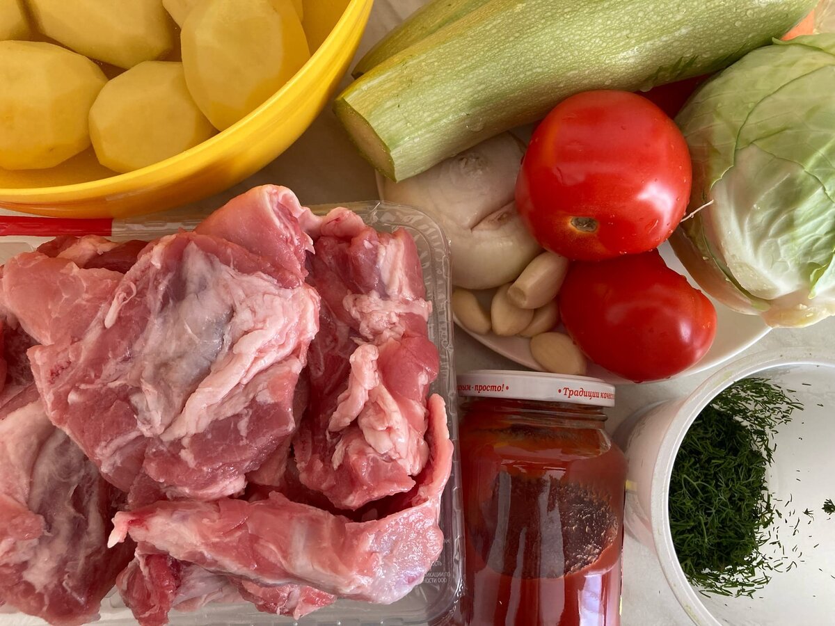 На фото уже подготовленные продукты