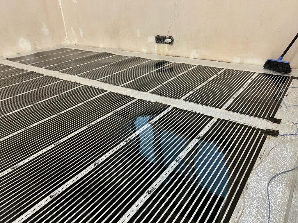 Тёплый пол под ламинат.