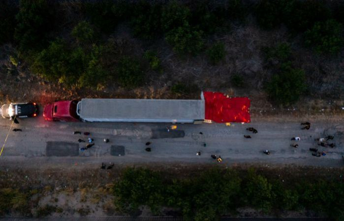 Фура с телами 46 погибших