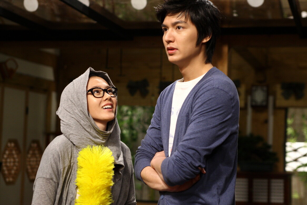 Немного неряшливая, но бесконечно отзывчивая и добрая...