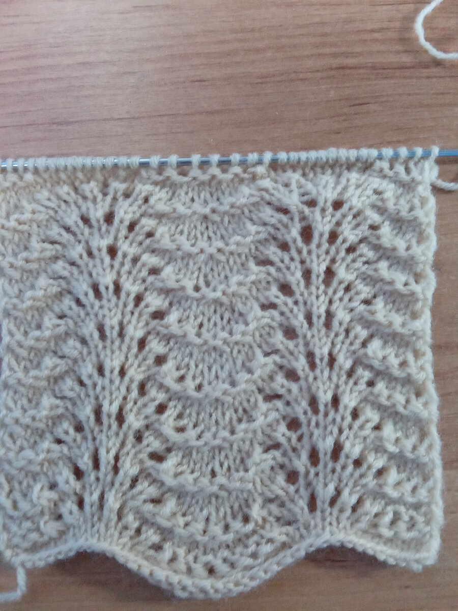 Красивый и легкий в работе узор.