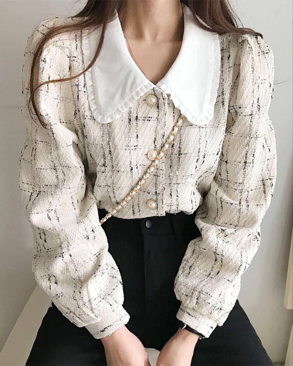 Образ с АлиЭкспресс. Простая рубашка, простой кардиган, простые брюки. Собран тысяч за 10  максимум. А сколько бы стоил такой у нас? Тысяч 50?