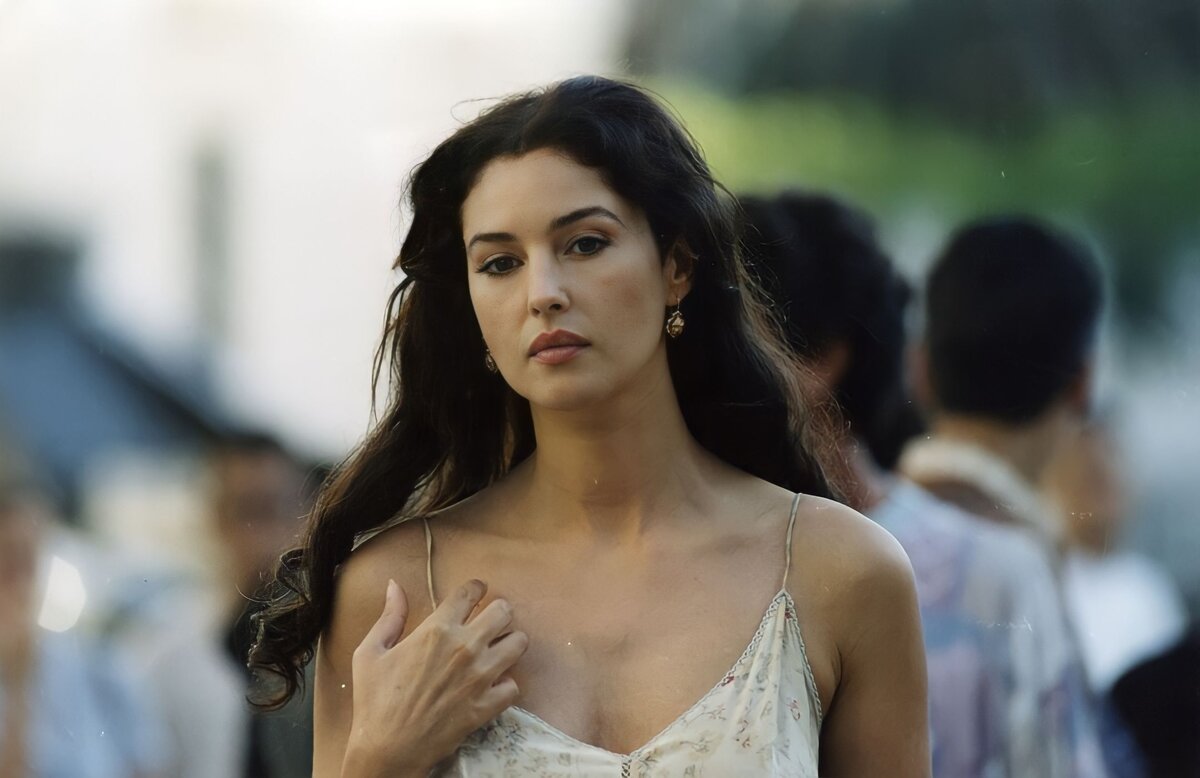 Кадр из фильма «Малена», 2000 год, режиссер Джузеппе Торнаторе