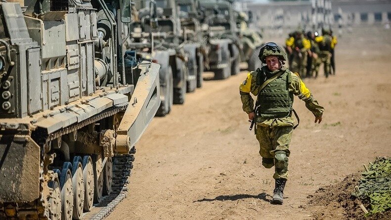     В документе говорится, кто должен явиться на военную службу и об ответственности за неявку.