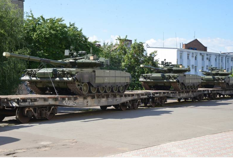 Т-80БВМ на жд платформах