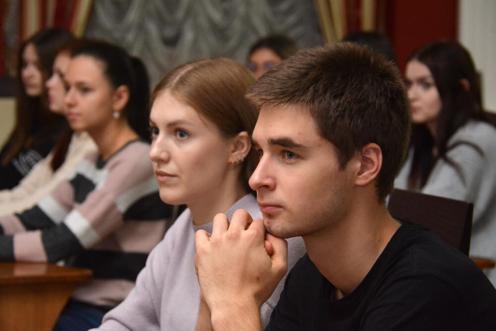 Студенты направления. Михаил астанин новоалтайск. Опрос студентов. Студенты направления. Современный студент.