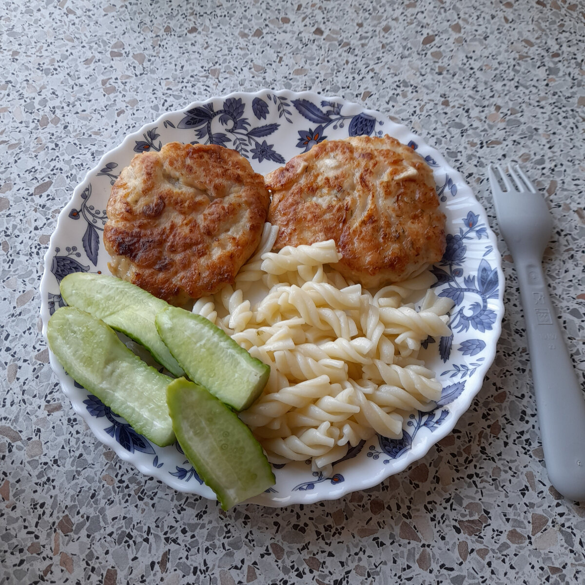 Котлетки с кабачком, воздушные и вкусные. Ням-ням, осенний натюрморт |  ДЕТКИ. РАСТЕМ, РАЗВИВАЕМСЯ И ВКУСНО ГОТОВИМ | Дзен