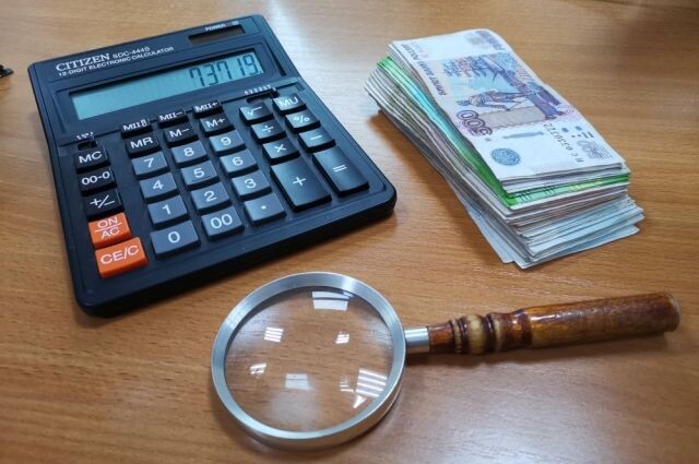    За счёт чего увеличивается пенсия работающих пенсионеров?