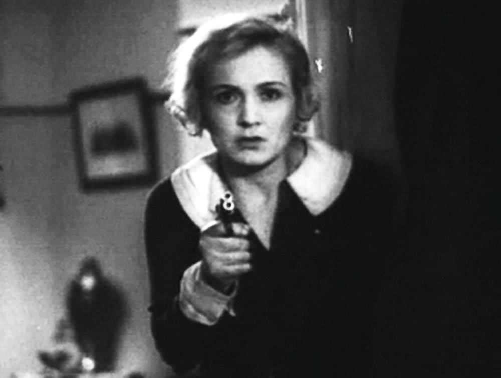 Кадр из фильма "Партийный билет" И. Пырьева