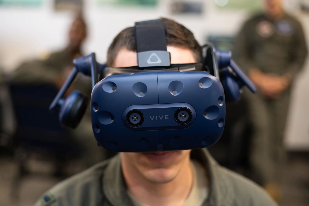 Vr лучшее видео. Самый лучший VR шлем 2022. VR шлем полет над Москвой.