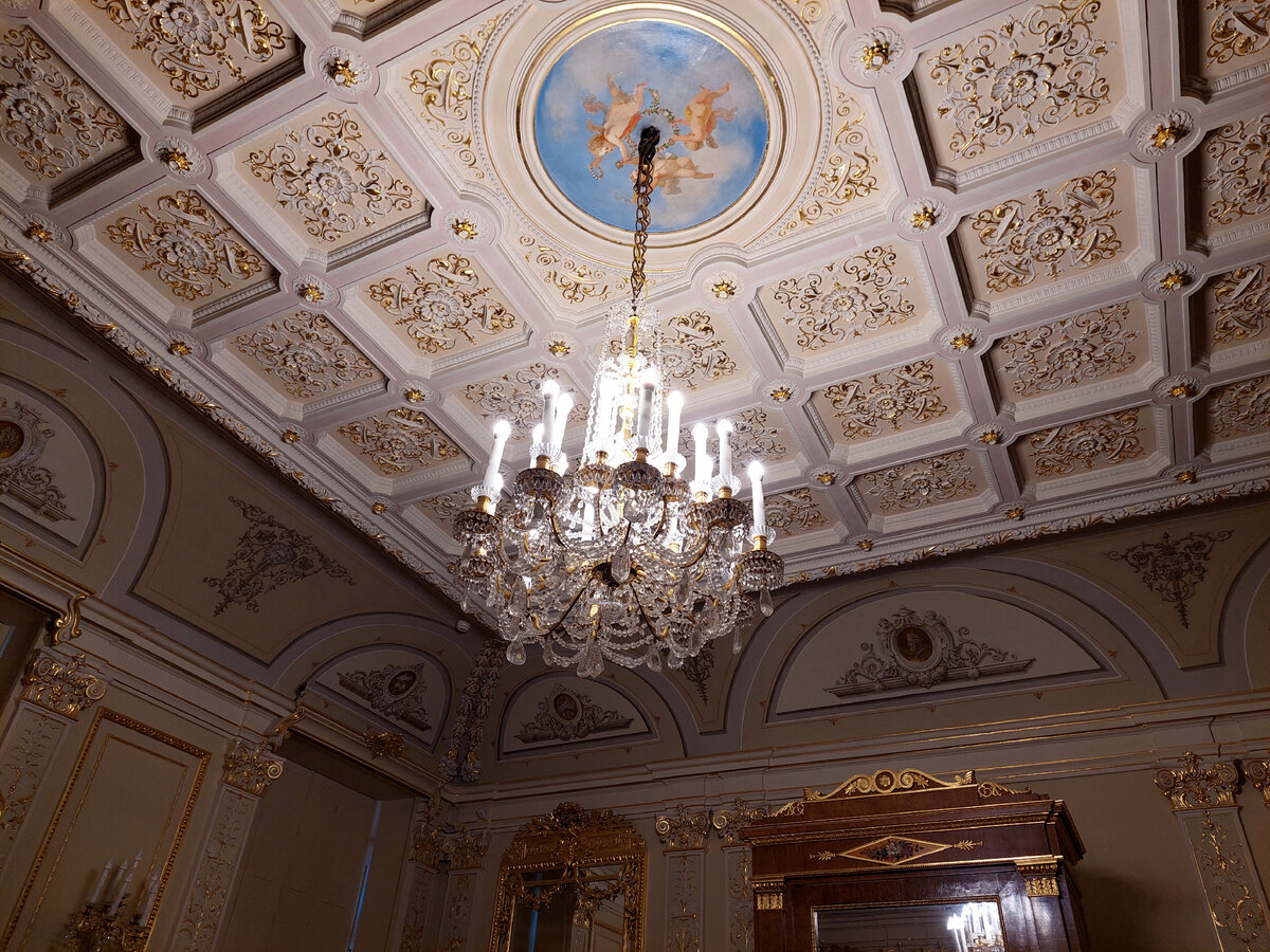 Музыкальная гостиная. фото автора.