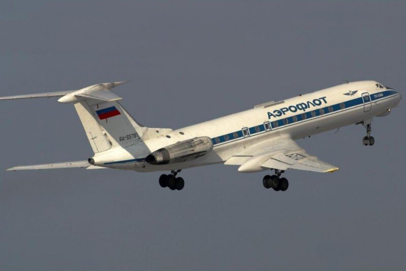 Взлет Ту-134А...