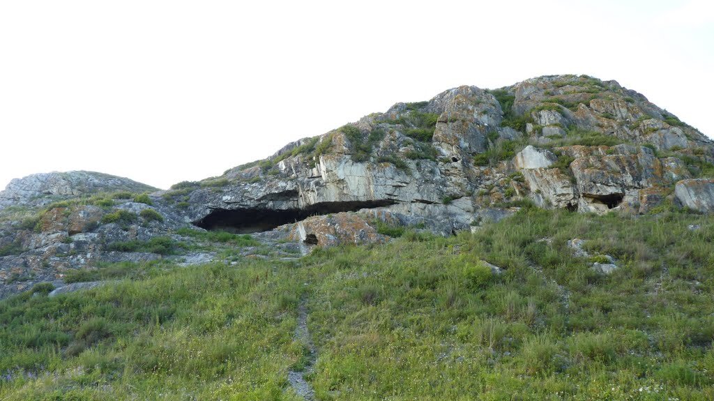 Пещера им. Окладникова. (© Nataly La ǁ panoramio.com)