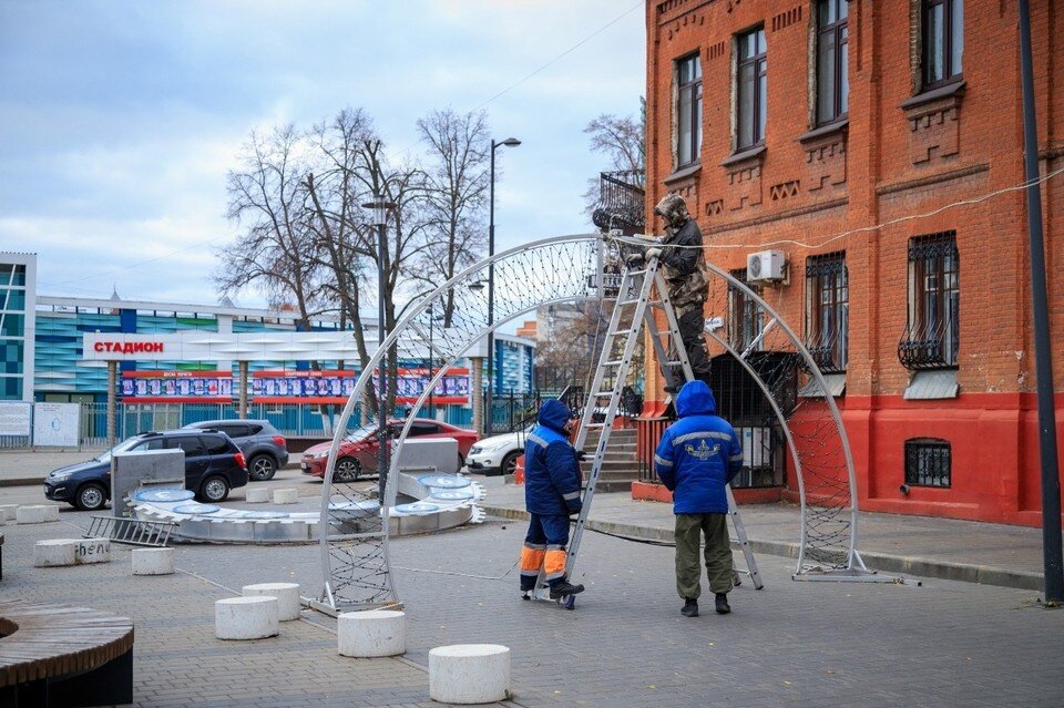     В Липецке готовятся к Новому году 2023  Пресс-служба администрации города Липецка.