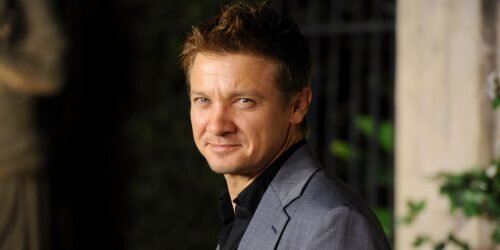 Фото: https://www.afisha.ru/ (https://img05.rl0.ru/afisha/e1808x1016p214x20f2475x1415q65i/s1.afisha.ru/mediastorage/d3/14/eb596cd2636544a4a54f798c14d3.jpg)