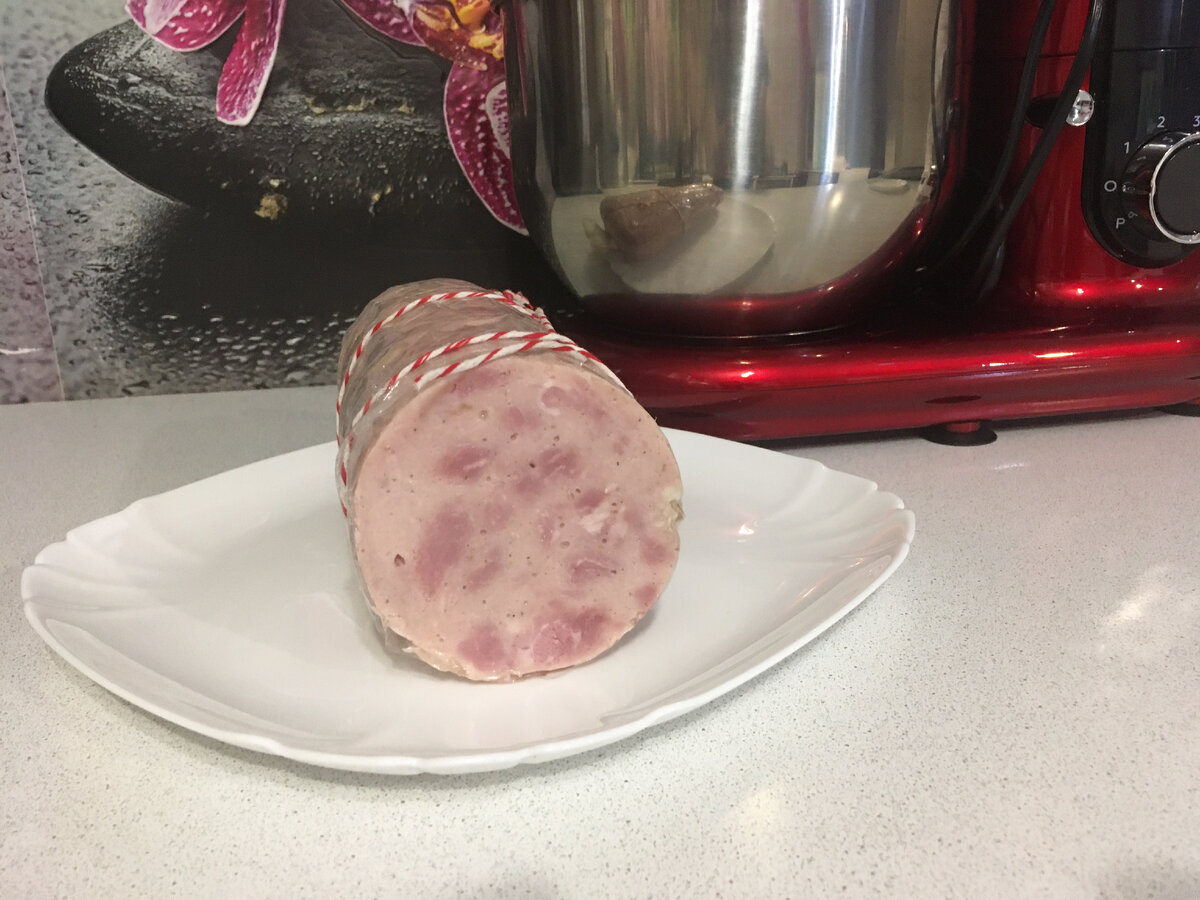 Колбаса "Бутербродная". Название сама придумала.