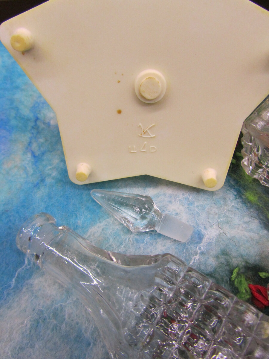 "В солонку пальцами и яйцами не лазить." Ищите свои наборы для специй ...