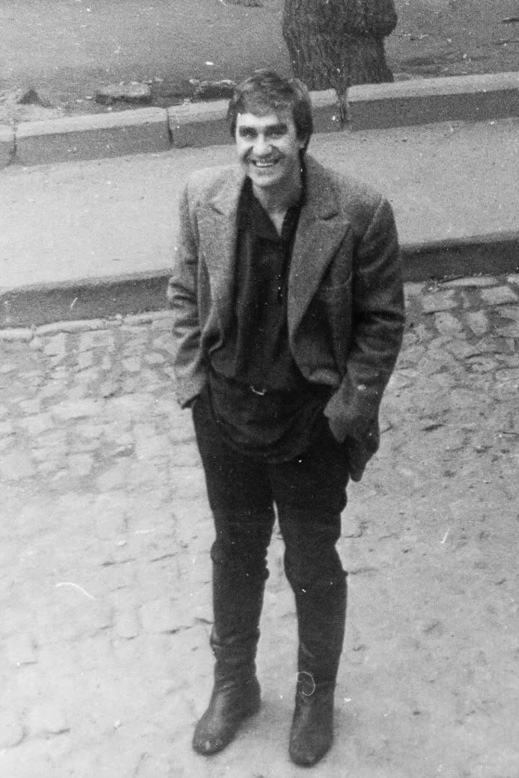 Анатолий Васильев