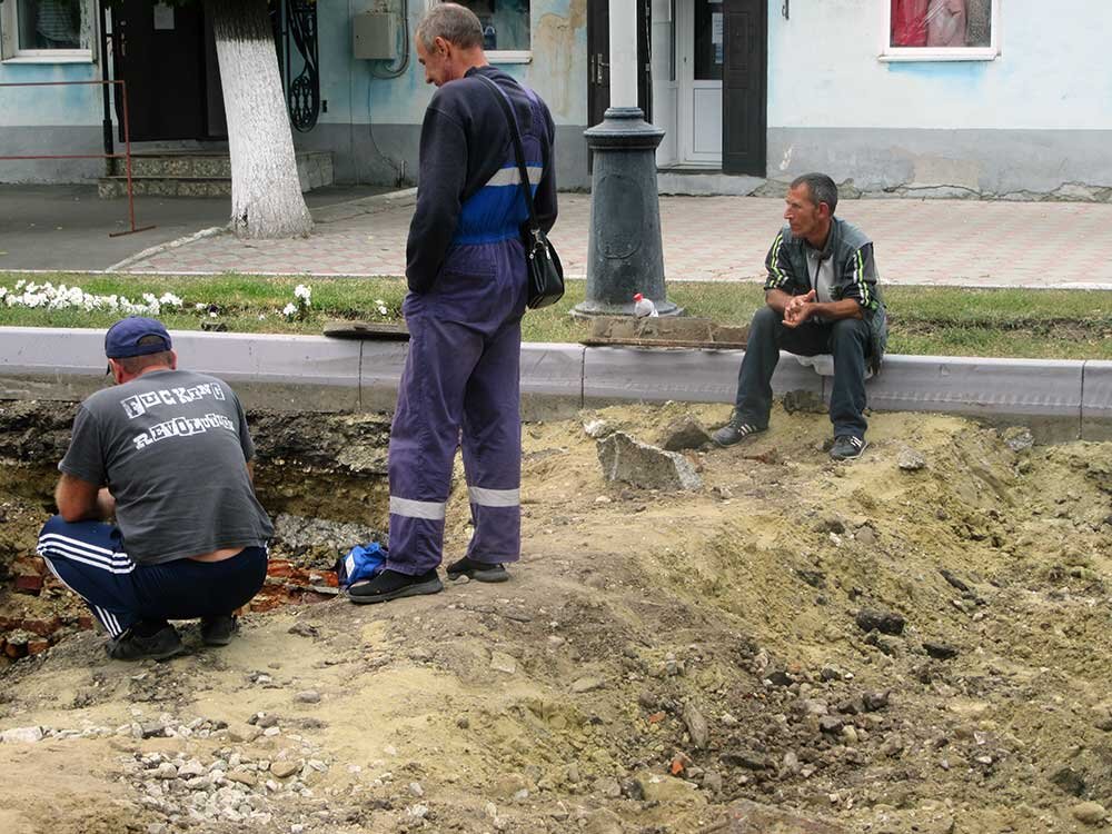 Про вольск последние. Вольск Революционная реконструкция. Депутаты города Вольска. Вольск коммунальщики Революционная 2020. Вольск улица Революционная после реконструкции.